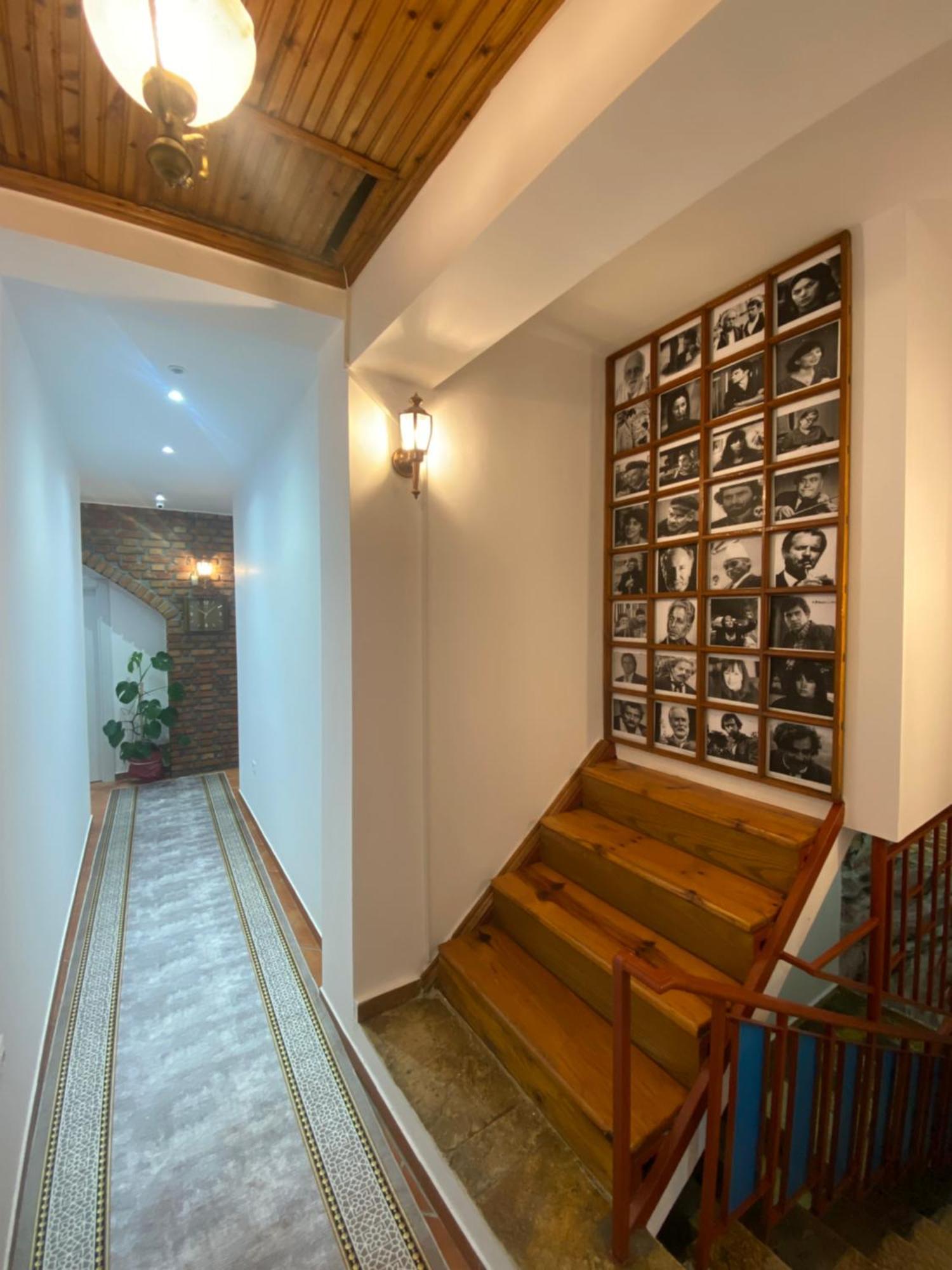 Hotel Boutique Buzi เบราท ภายนอก รูปภาพ