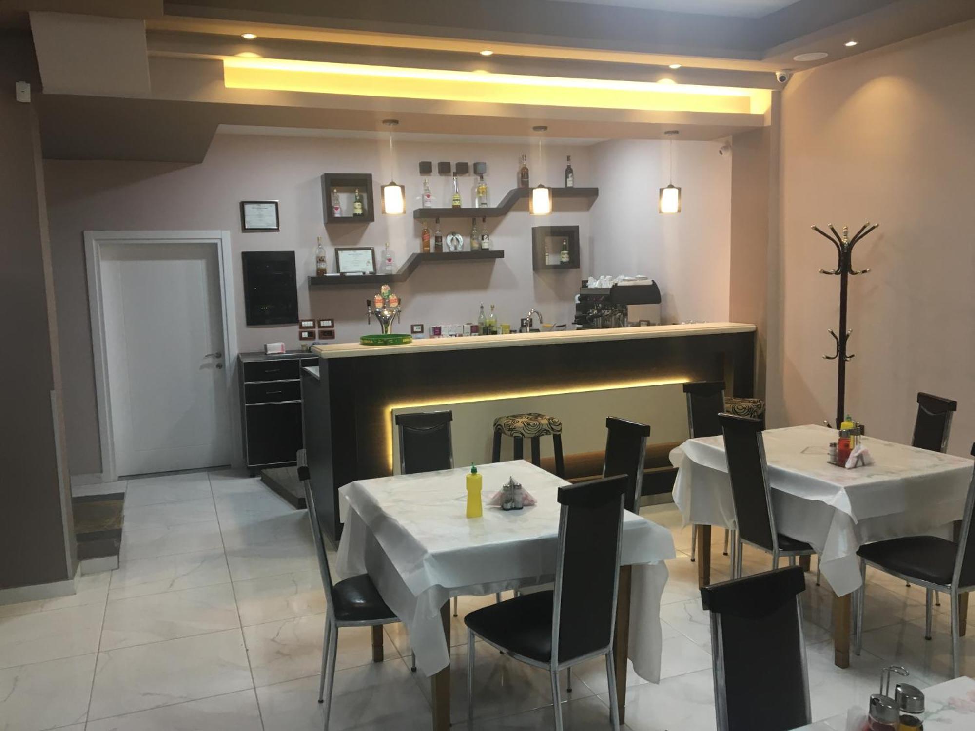 Hotel Boutique Buzi เบราท ภายนอก รูปภาพ