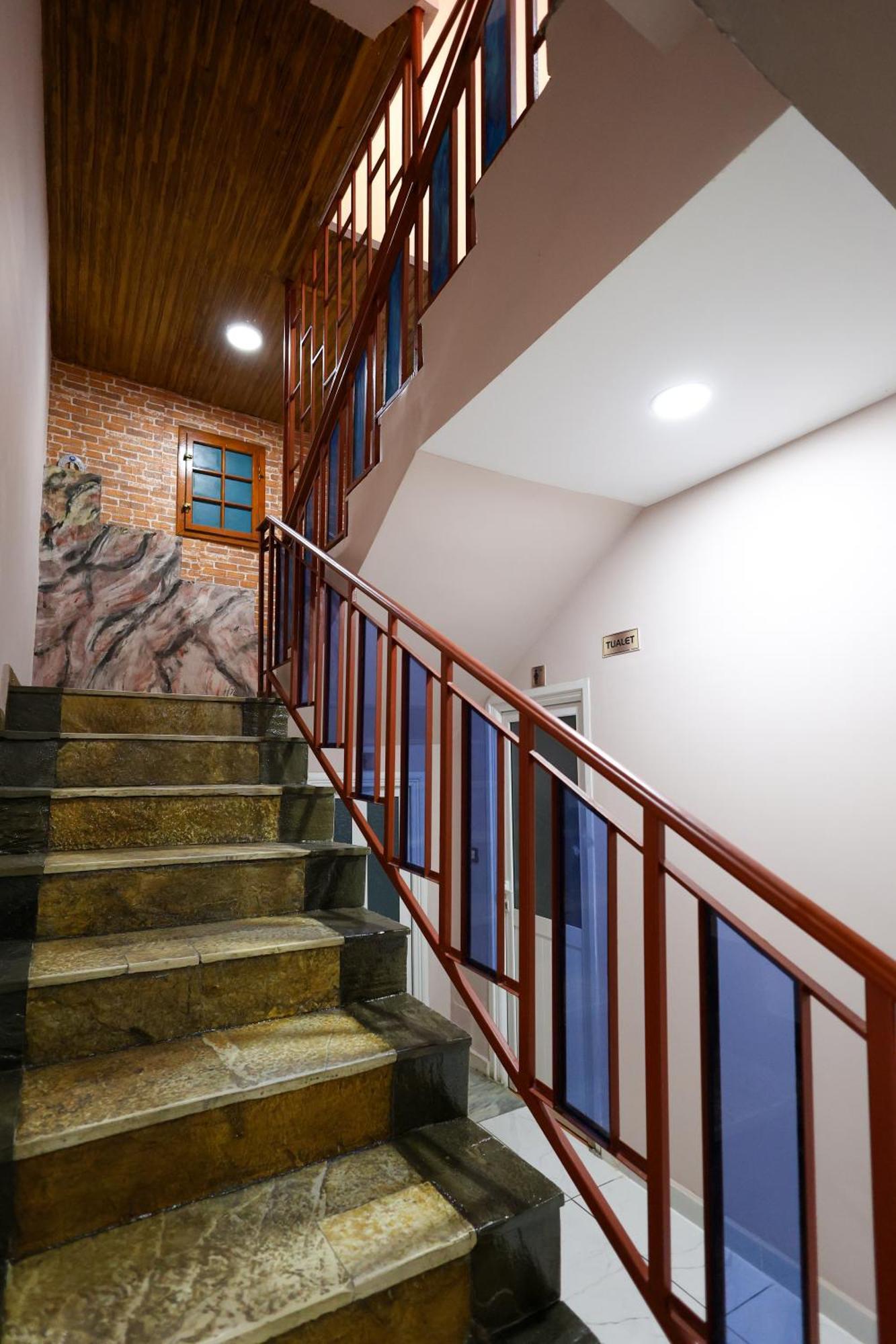 Hotel Boutique Buzi เบราท ภายนอก รูปภาพ